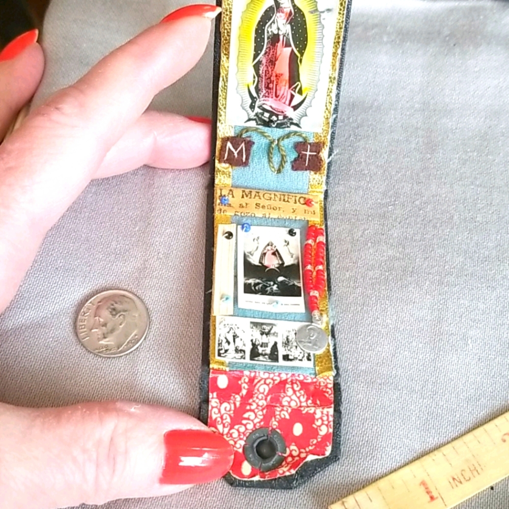 Vintage Religious pocket shrine alter Antique